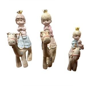 1990 PRECIOUS MOMENTS 3 Wise Kings on Camels Christmas Nativity Miniature.